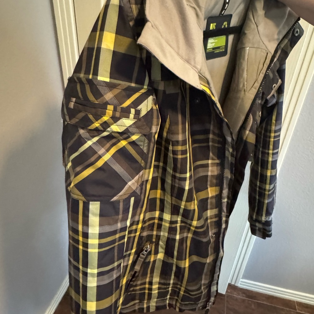 Burton Women Ski/Snowboarding Jacket - Black and Yellow - Picture 4 of 7